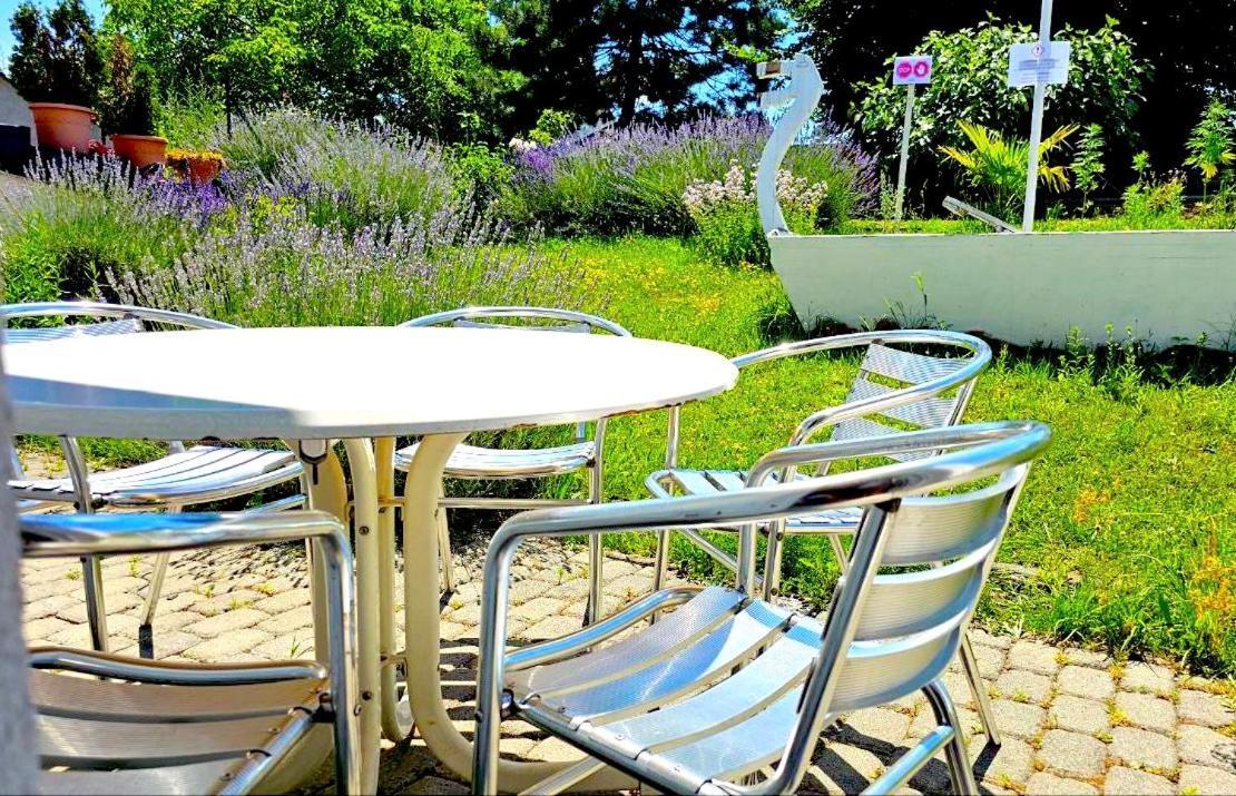 Oslip Dreamly Suites מראה חיצוני תמונה